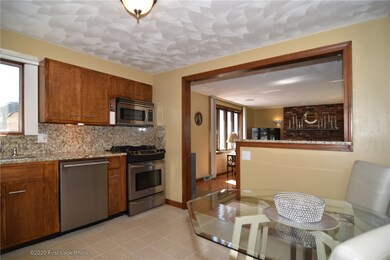 136 N View Ave, Cranston, RI 02920 - photo 7