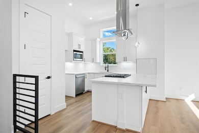 1913 Hoskins Dr unit H, Houston, TX 77080 - photo 2