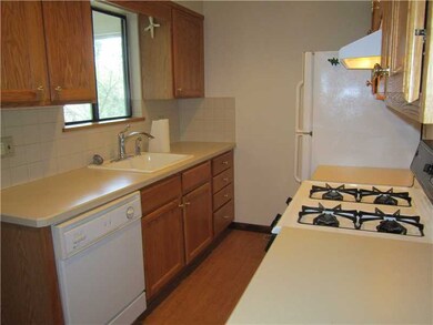 57 Moshier St unit B, Greenwich, CT 06831 - photo 3