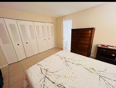59 Windsor Dr unit C, West Palm Beach, FL 33417 - photo 2