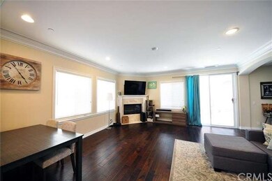 Spacious living room