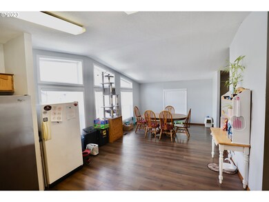 300 S Everest St unit 40, Newberg, OR 97132 - photo 7