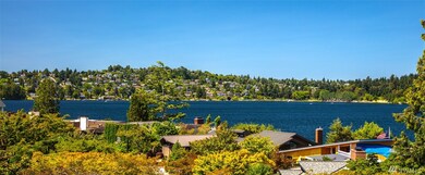 7510 SE 71st St, Mercer Island, WA 98040 - photo 3