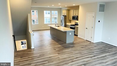 9156 Snowden Ashford Rd, Lorton, VA 22079 - photo 4