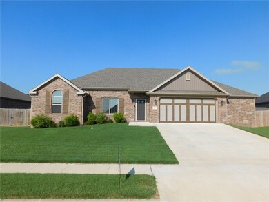 531 Captain Hopkins St, Prairie Grove, AR 72753 - photo 2