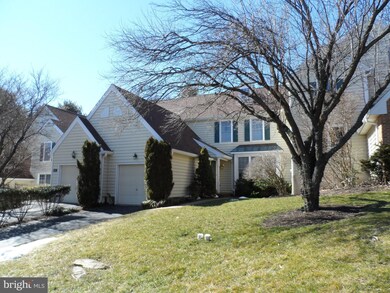 603 Rockbourne Mills Ct unit 26, Wallingford, PA 19086 - photo 2