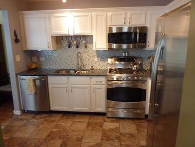 1846 Grove Ave unit C, Schaumburg, IL 60193 - photo 3