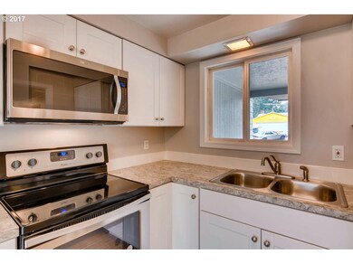 725 NE 19th St, Gresham, OR 97030 - photo 7