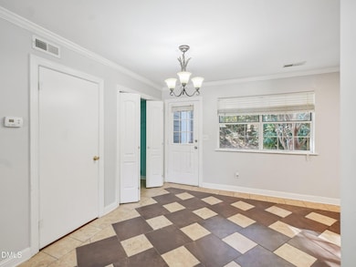 8-web-or-mls-Charles St-S0611-008