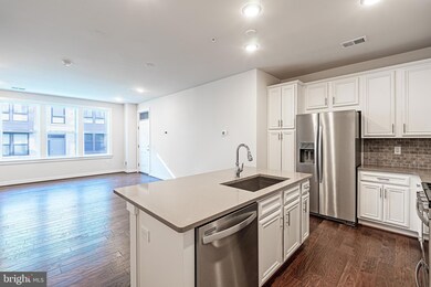 13337 Launders St unit 133, Herndon, VA 20171 - photo 5