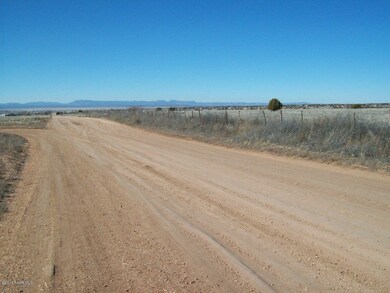 327 E Ahonen Rd, Paulden, AZ 86334 - photo 2