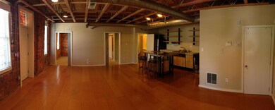 956 N High Panorama 3