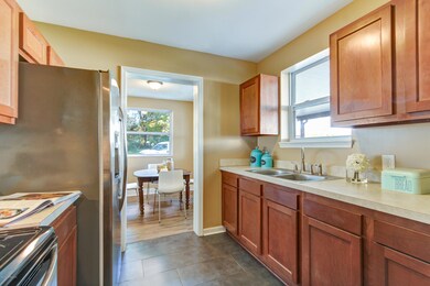 4740 Colonial Ave, Jacksonville, FL 32210 - photo 6