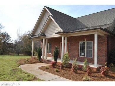 148 Postell Dr, Statesville, NC 28625 - photo 2