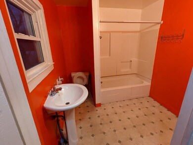 2415 High St, Des Moines, IA 50312 - photo 5