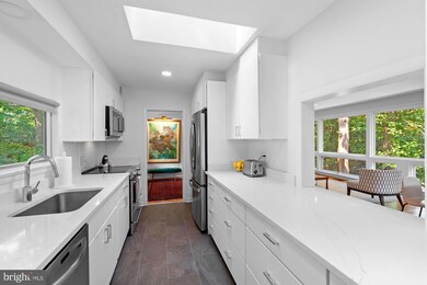 6122 Beachway Dr, Falls Church, VA 22041 - photo 6