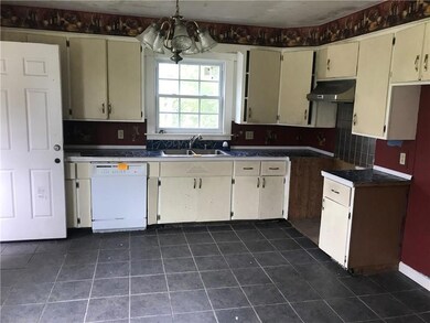 290 Montello St, Lewiston, ME 04240 - photo 4