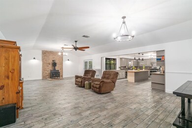 199 Brenda Ln, Gainesville, TX 76240 - photo 7