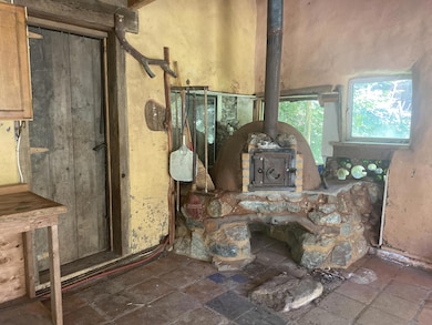 111 Cooper Ranch Rd, Weitchpec, CA 95546 - photo 5