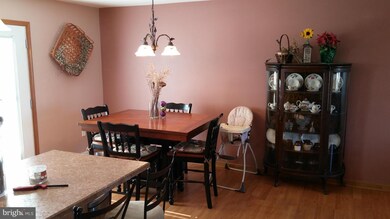 1242 Courtney Dr, Chambersburg, PA 17201 - photo 7