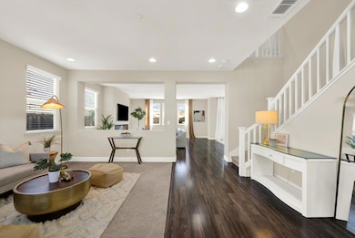 307 Maverick Dr, Vacaville, CA 95687 - photo 3