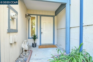 2414 Heatherleaf Ln, Martinez, CA 94553 - photo 6