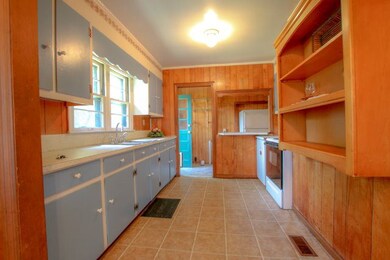 MAIN KITCHEN