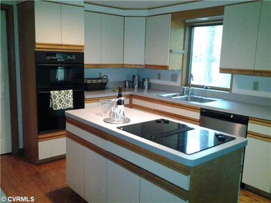 306 Hickory Dr, Manakin Sabot, VA 23103 - photo 5