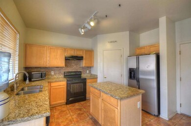 Kitchen (3)