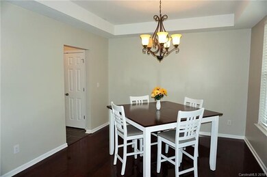 FORMAL DINING ROOM / WOOD LAMINATE FLOORS / PERFEC