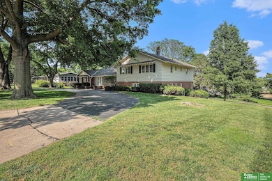 1729 S 76th Ave, Omaha, NE 68124 - photo 5