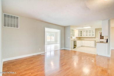 8463 Fieldcrest Rd_www.scalaphotography.