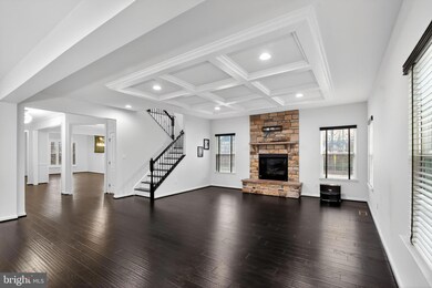 4401 Weejun Loop, Woodbridge, VA 22192 - photo 5