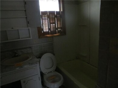 Full Bath.