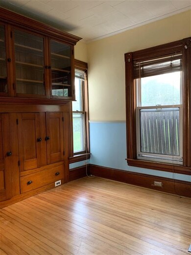 482 Reservoir Ave unit 1, Manchester, NH 03104 - photo 3