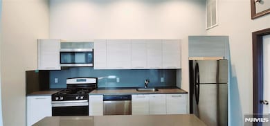 795 Main Ave unit 2, Passaic, NJ 07055 - photo 4