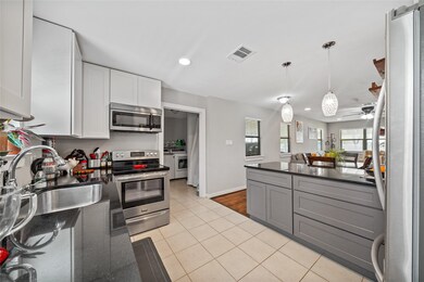 4922 Enyart St, Houston, TX 77021 - photo 4