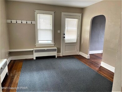 11 Grandview St, East Stroudsburg, PA 18301 - photo 5