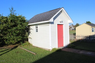 725 E Main St, Winterville, NC 28590 - photo 7