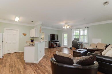 CL Living room to kitchen