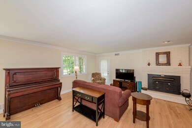 1508 Springlake Way N, Sykesville, MD 21784 - photo 3