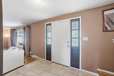 4849 Heatherton Dr, Columbus, OH 43229 - photo 5