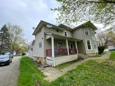 221 N Van Buren St, Batavia, IL 60510 - photo 3