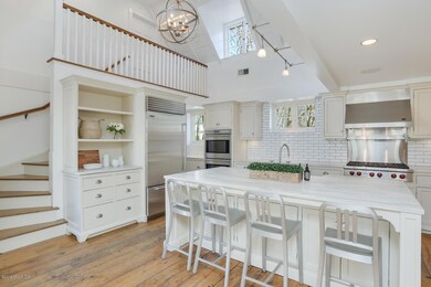 12 Searles Rd Darien CT 06820-large-026-