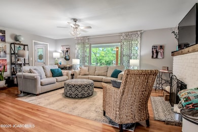 713 S Summit Dr - 006