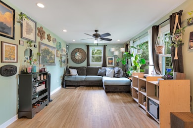 1549NAvalon.NicoleBurbagePhoto-13