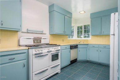 250 Palomares Ave-007-10-Kitchen-MLS_Siz