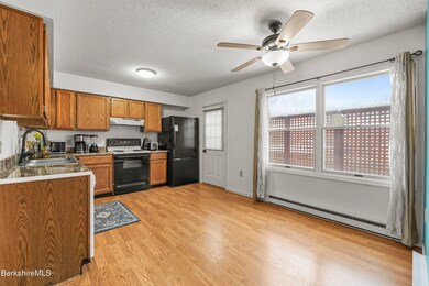 25 Dining Area