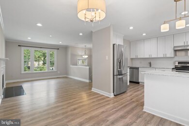 8583 Tyrolean Way, Springfield, VA 22153 - photo 6