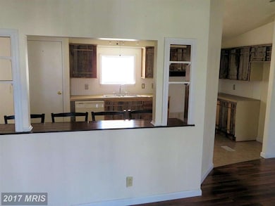 1024 Warm Spring Rd, Chambersburg, PA 17202 - photo 5